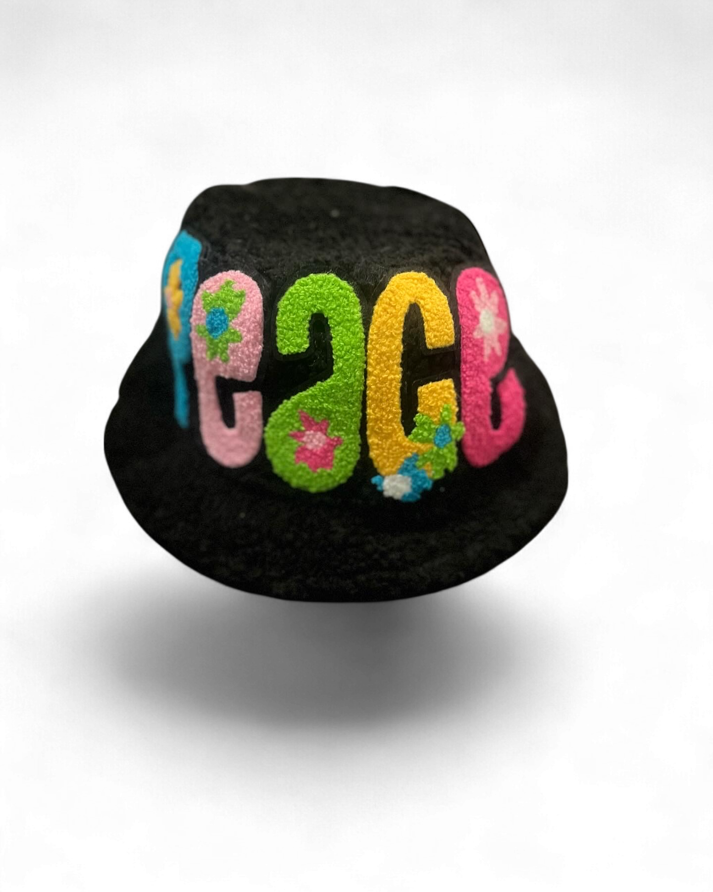 PEACE+LOVE HAT